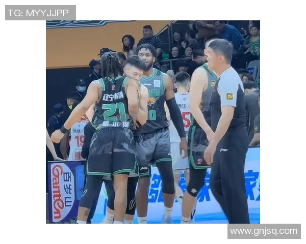 体育明星归国阵容强劲排名揭晓引发热议与期待 体育明星归国阵容强劲排名揭晓引发热议与期待