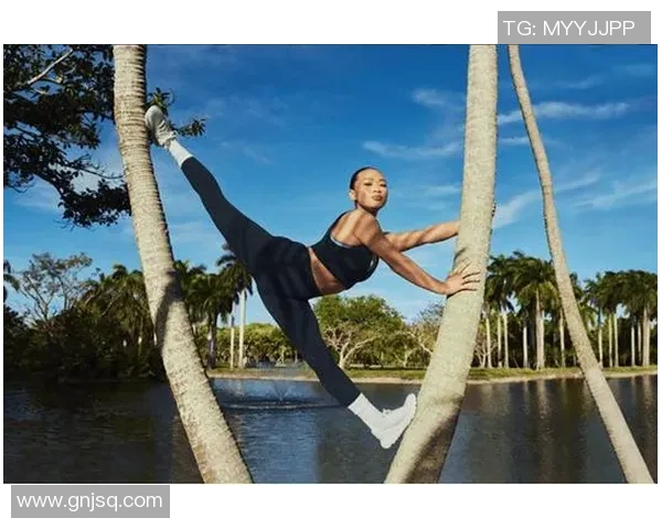 足球明星穿紧身裤展现完美身材引发时尚潮流热议 足球明星穿紧身裤展现完美身材引发时尚潮流热议